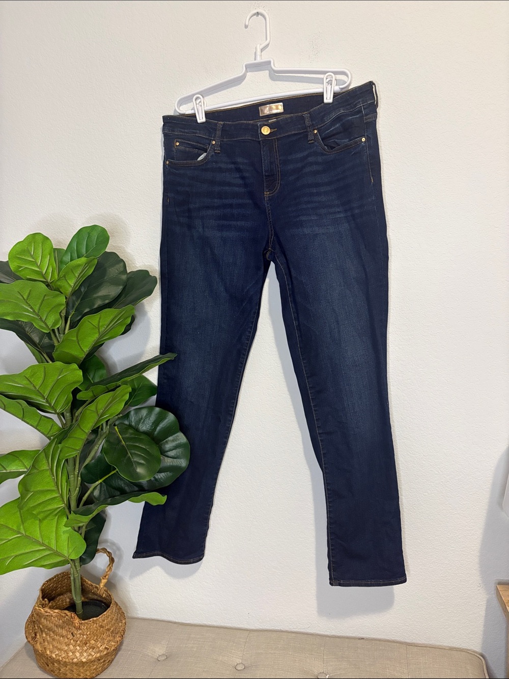 Kut from the Kloth Dark Indigo Catherine  Boyfriend Jeans size 16